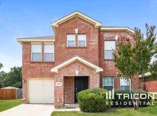 2432 Big Spring Dr, Fort Worth, TX 76120