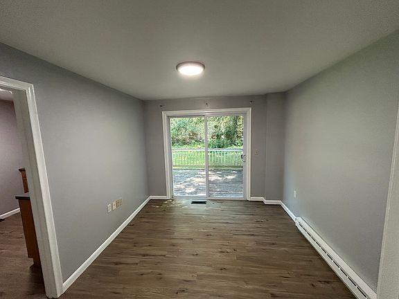 4th image of 14 Woodburn Dr APT C