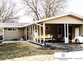 5815 Taylor St, Omaha, NE 68104