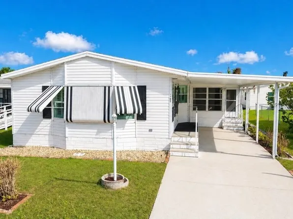 1105 Navajo Dr, Barefoot Bay, FL 32976
