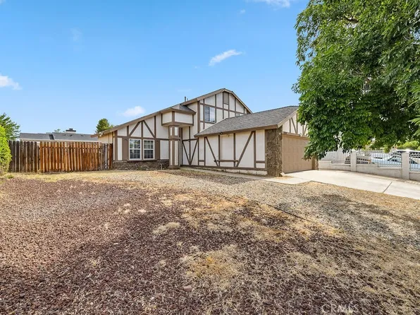 2134 Moonlight Ct, Palmdale, CA 93550
