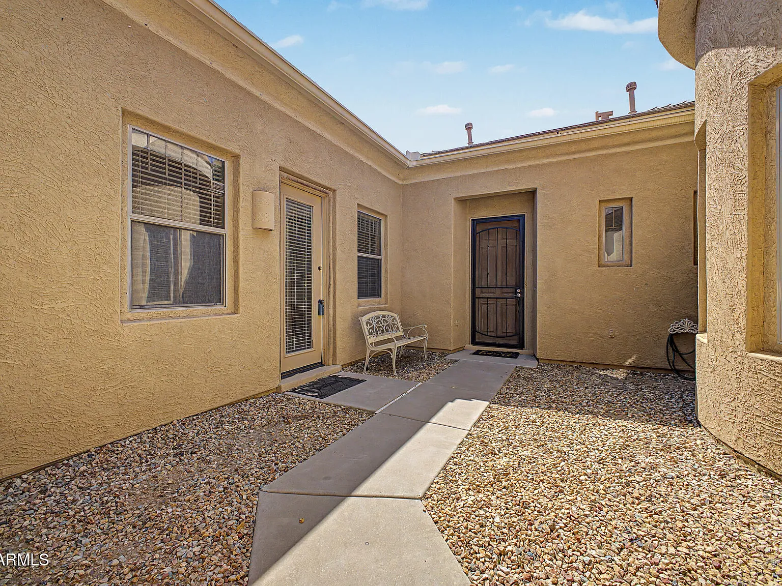 4 bed, 3.5 bath, 3060 sqft, $2,245 — Photo 3