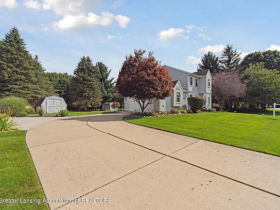 4th image of 2950 Whistlewood Way