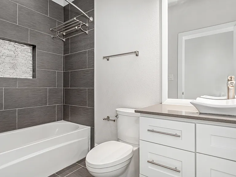 4719 Junius St #3 — Photo 18