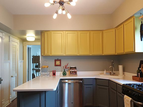 4th image of 4527 N Seeley Ave #2