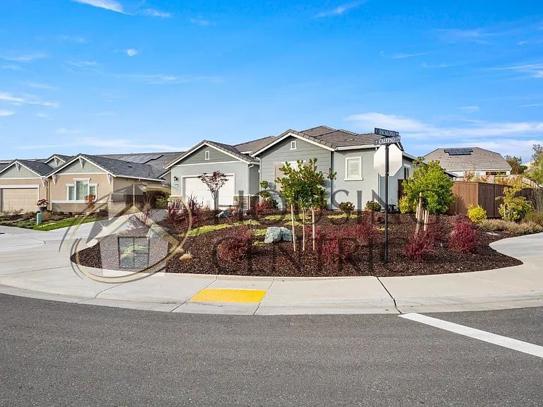 3061 Calypso Cir — Photo 48