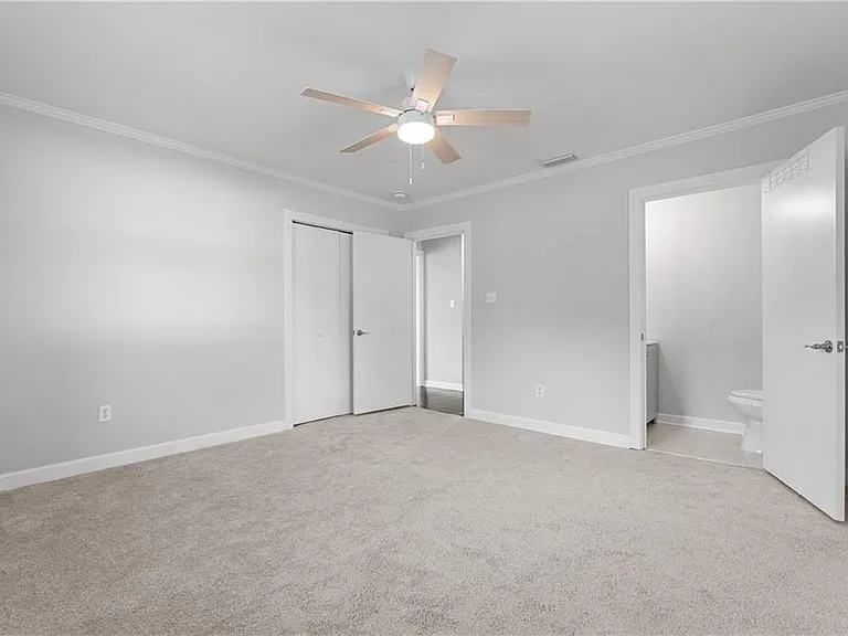 2762 Hillcrest Rd — Photo 17