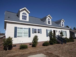 1085 Oakland Rd, Saint Pauls, NC 28384