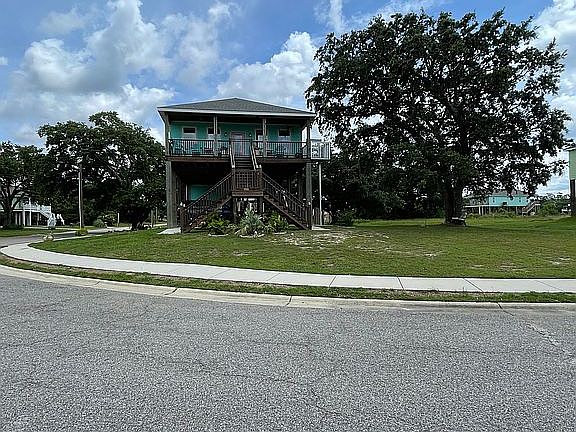 4th image of 100 Pitcher Point Ave