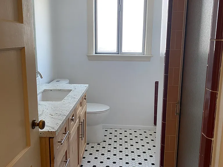 2055 Gold St — Photo 28