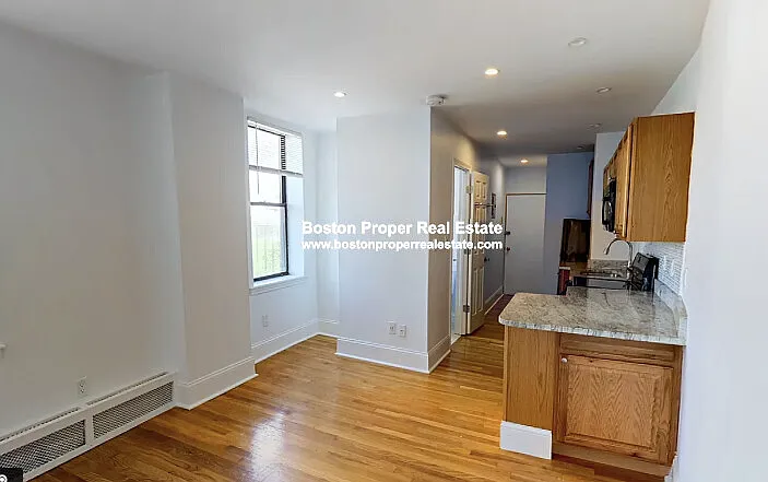 1 bed, 1.0 bath, $2,500 — Photo 3