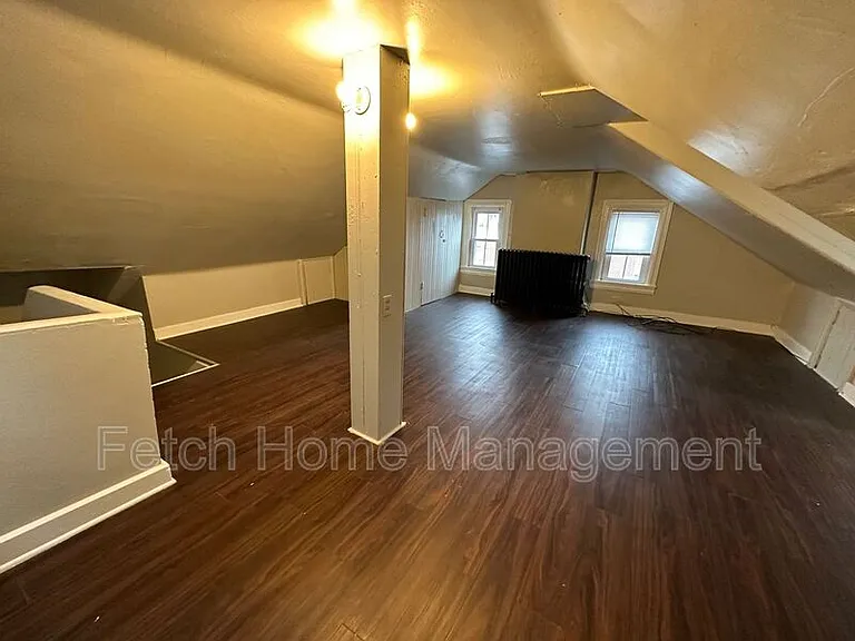 633 Manor St #2 — Photo 4