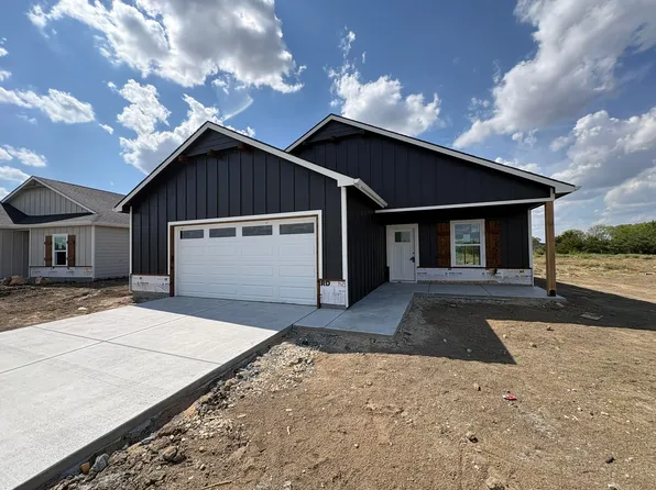 5709 Plumthicket St, Wichita, KS 67226