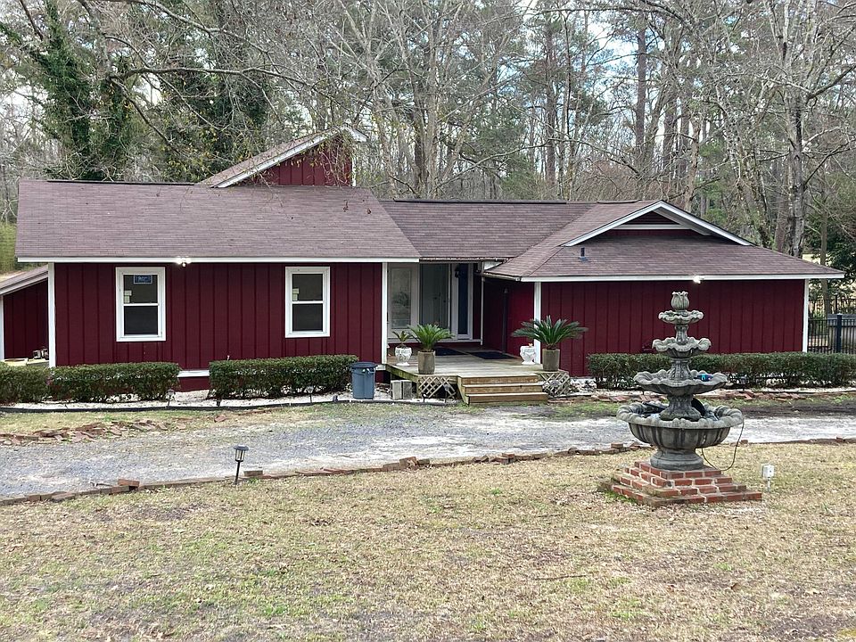 1st image of 7 Dogwood Ln