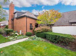 1385 La Rochelle Dr #17F, Columbus, OH 43221