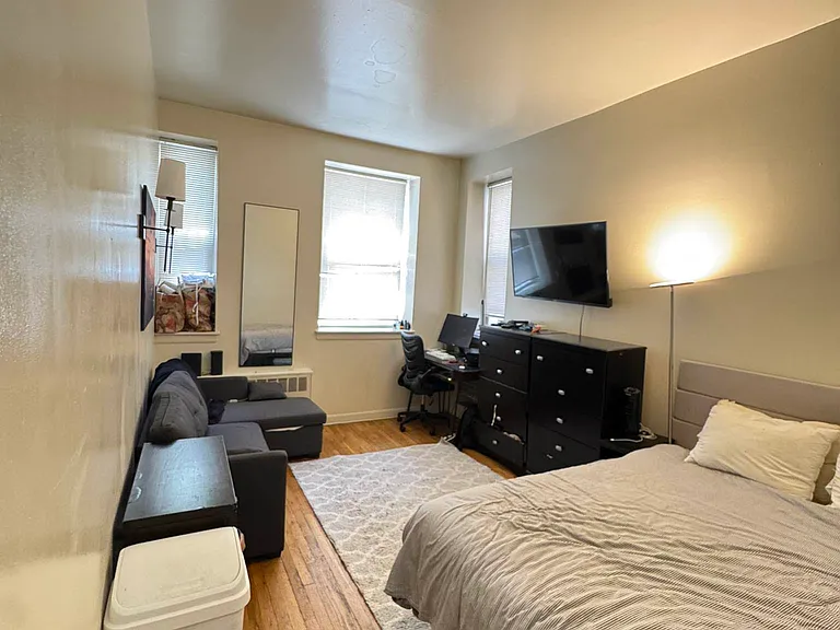 329 E 63rd St #1F — Photo 1