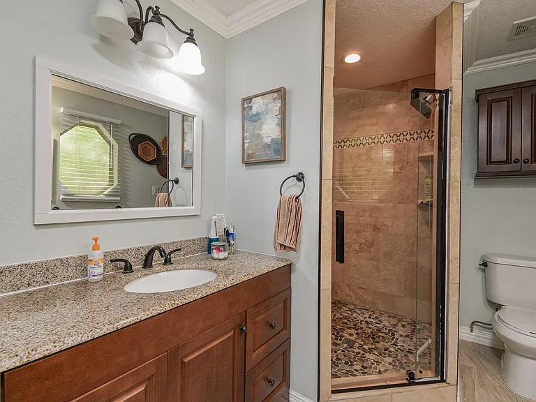 310 Prince Of Wales St — Photo 11