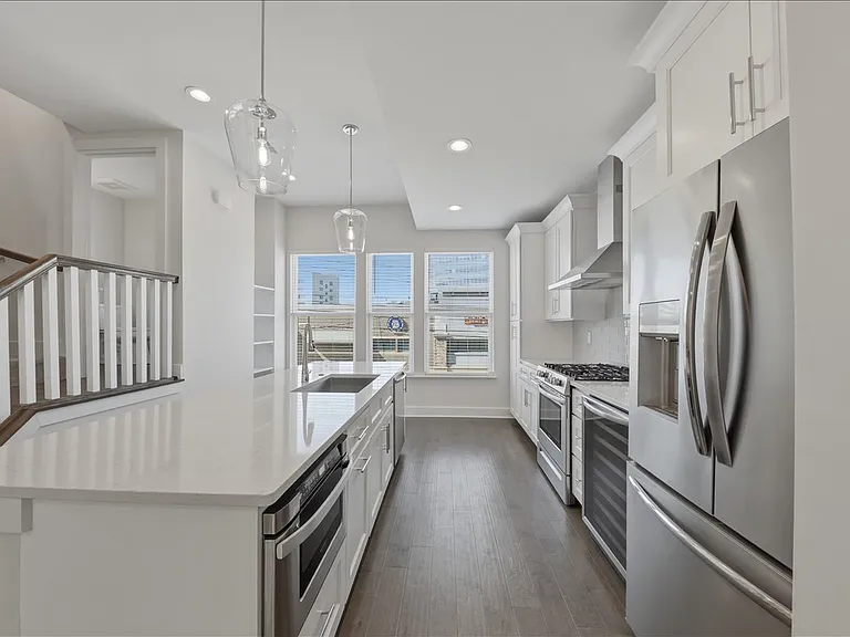 3908 Edwards Rd — Photo 18