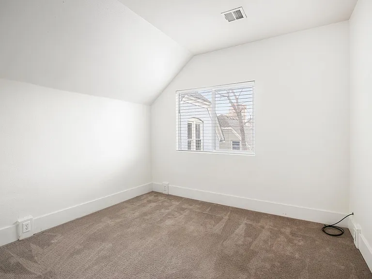 2081 N Ogden St — Photo 24