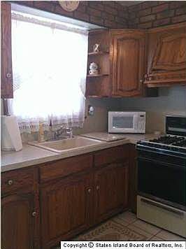 3rd image of 584 New Dorp Ln