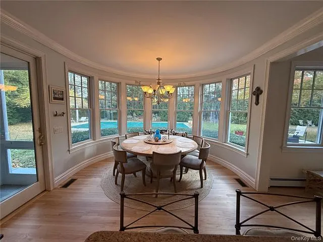 2465 Fairway Dr — Photo 6