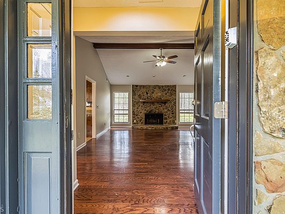5th image of 118 Shadowood Ln