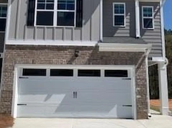 1310 Aura Ln, Lawrenceville, GA 30045