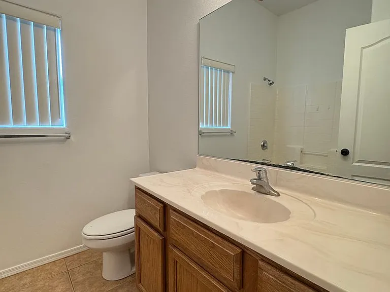 2772 Broadmoor Dr — Photo 24
