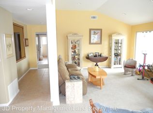 2195 Windmill View Rd, El Cajon, CA 92020