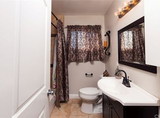8061 Poinsettia Dr, Buena Park, CA 90620