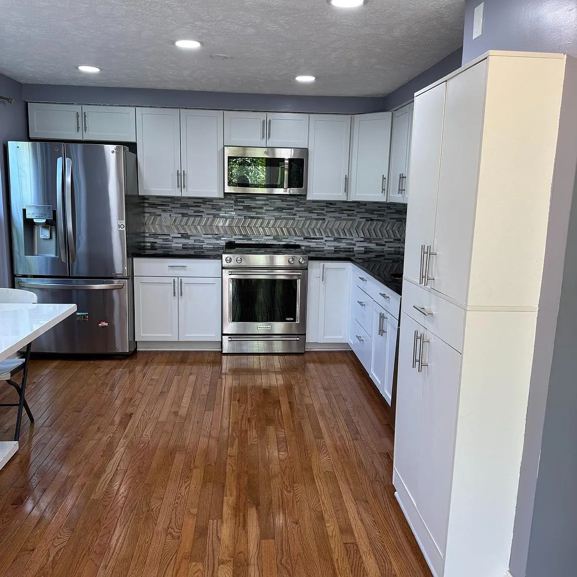3 bed, 3.5 bath, 1860 sqft, $2,800 — Photo 2