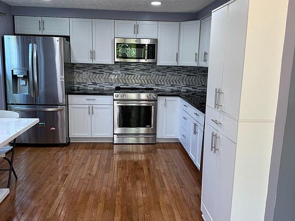 2nd image of 43986 Bonlee Sq