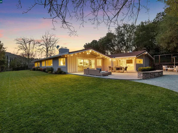 30 Owl Hill Rd, Orinda, CA 94563