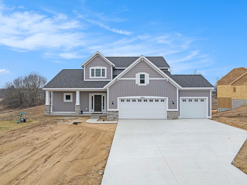 1st image of 8965 Braeside Ct NE