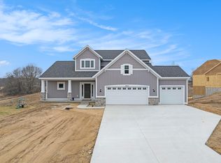 8965 Braeside Ct NE, Rockford, MI 49341