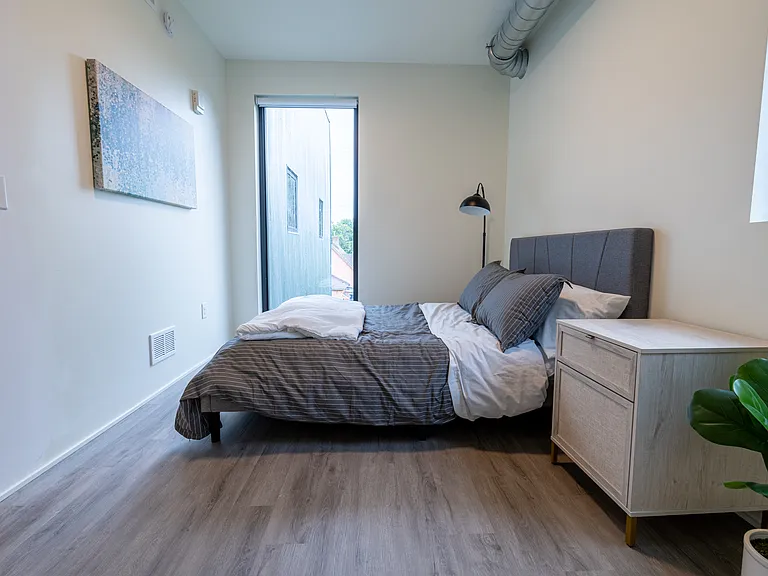 2716 Grand Ave S #204 — Photo 16