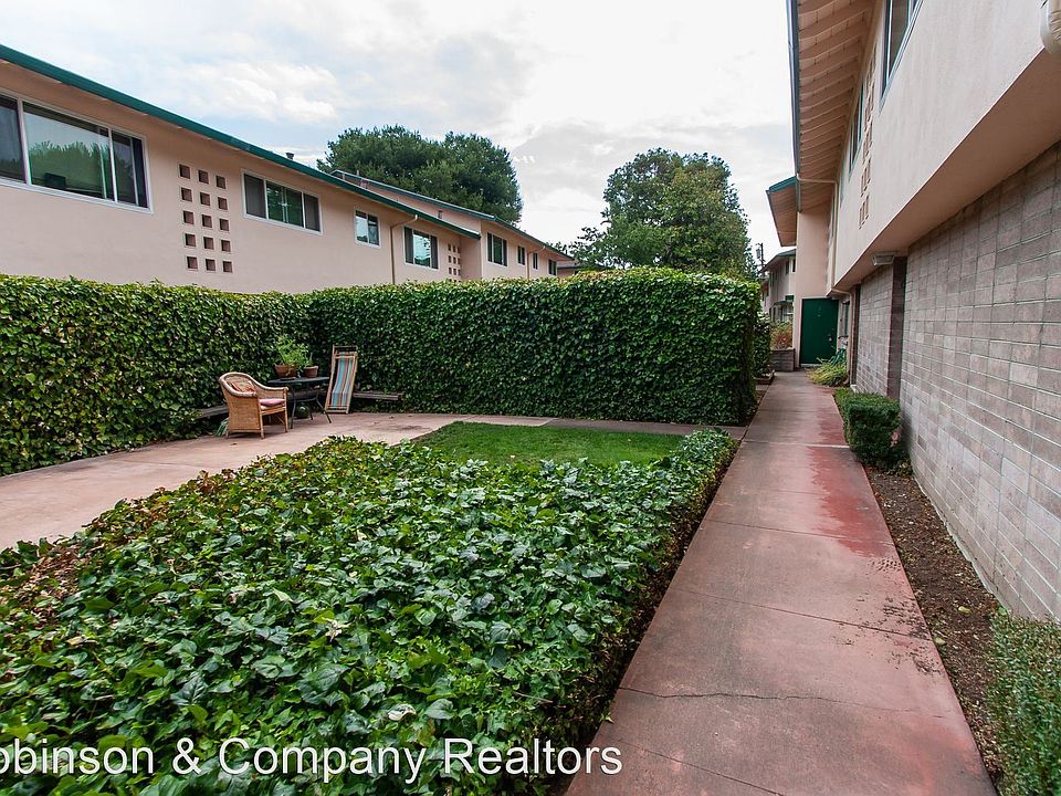 1st image of 815 Roble Ave APT 6