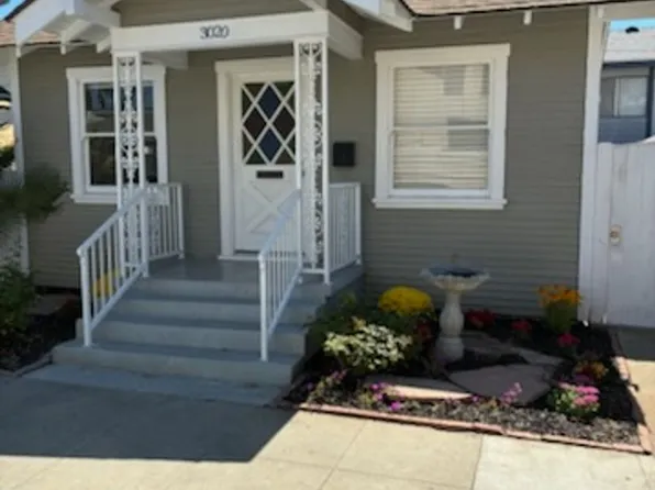 3020 E 17th St, Long Beach, CA 90804