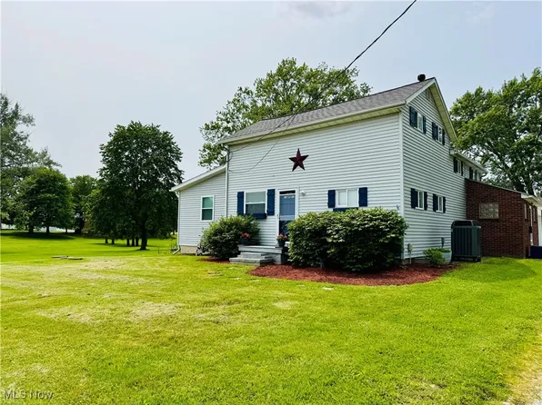 8892 Akron Rd, Marshallville, OH 44645