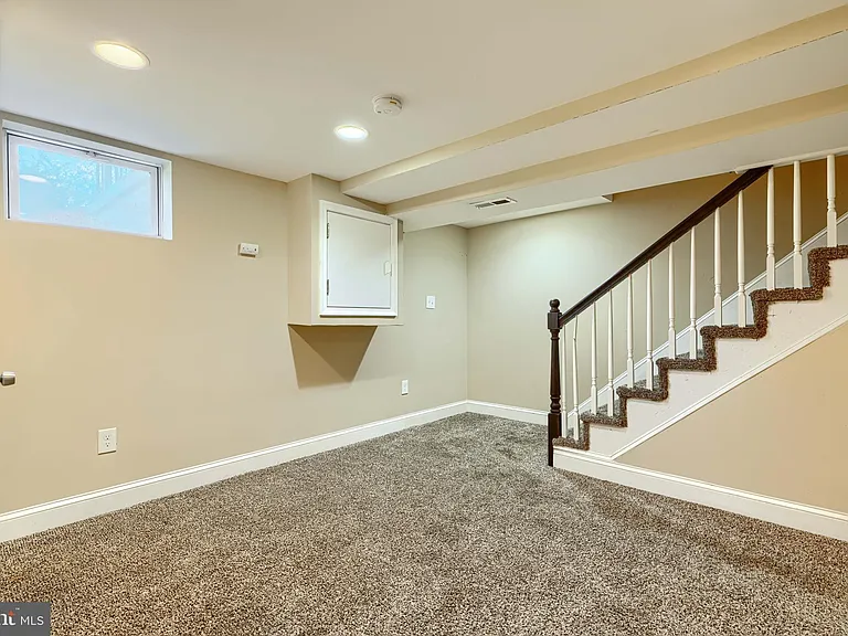6110 Everall Ave — Photo 20