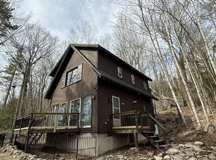 702 Little Sunapee Rd, New London, NH 03257