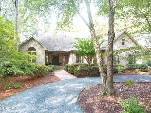 14 Mcmichael Drive, Pinehurst, NC 28374
