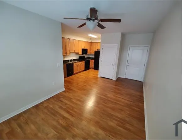 9406 Delphinium St #305, Prospect, KY 40059