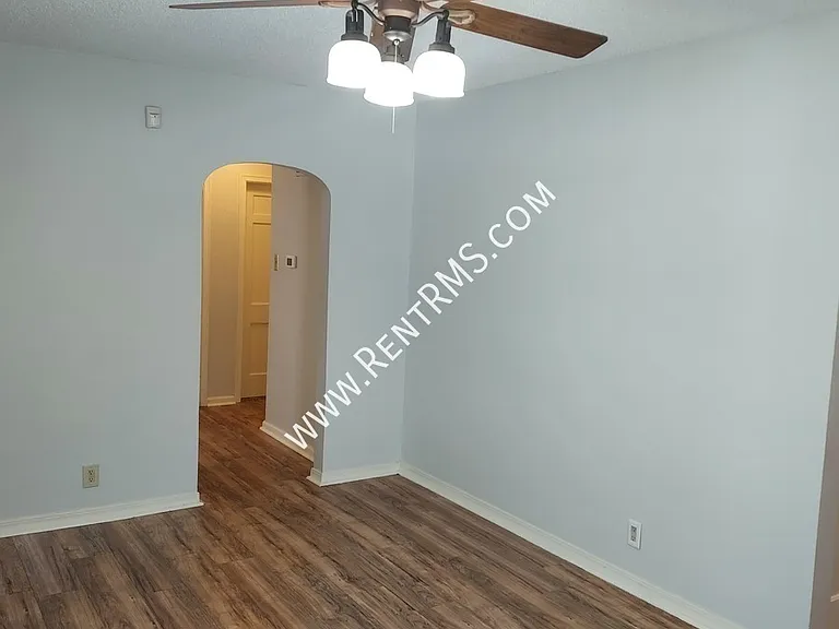 1014 SW Orleans St — Photo 5