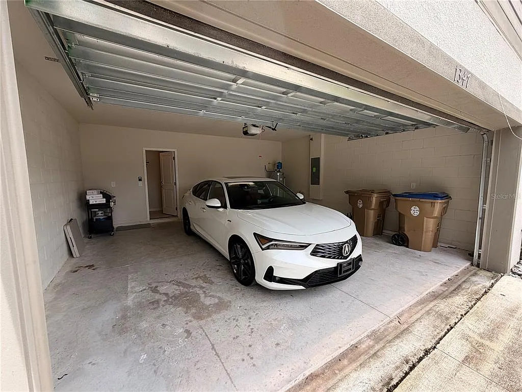 5 bed, 3.0 bath, 2660 sqft, $3,600 — Photo 4