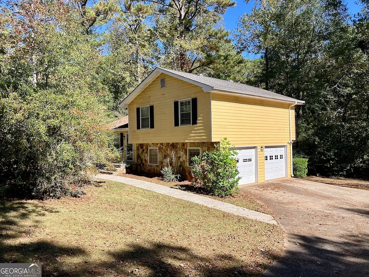 Building Photo - 4656 Bristol Dr SE