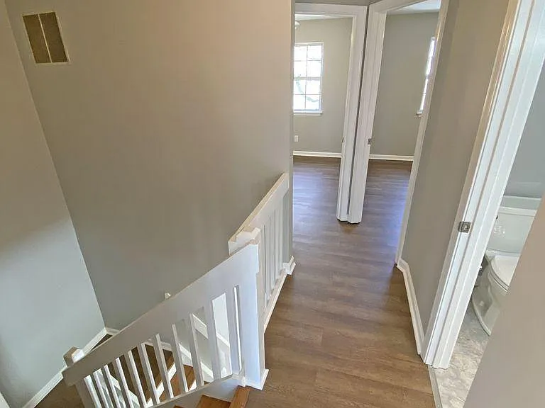 2452 Whitney Ct — Photo 8