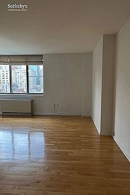 3rd image of 250 E 30th St APT 9H