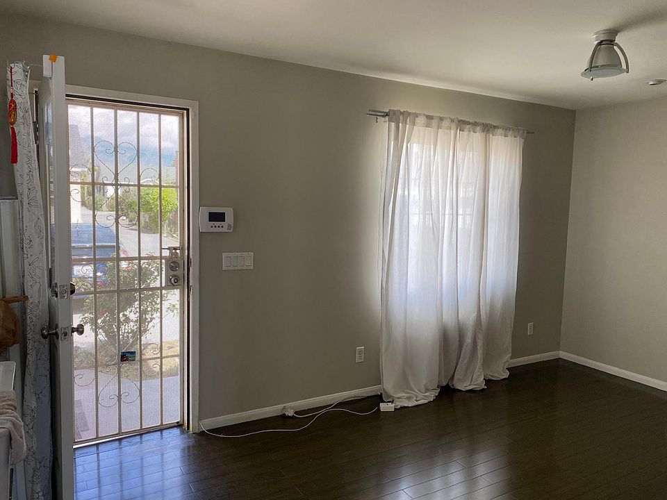 1st image of 9044 Bentel Ave #1/2