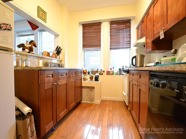 2001-2003 Commonwealth Ave #9 — Photo 7
